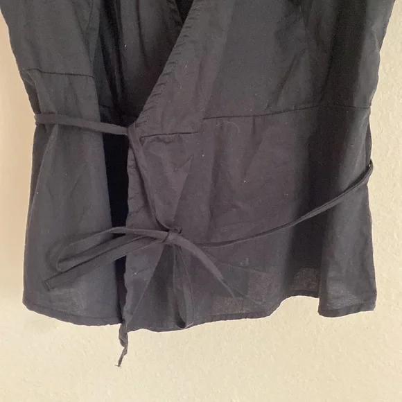 Old Navy Waist-Defined Puff-Sleeve Tie-Wrap Blouse Black S - Picture 6 of 10